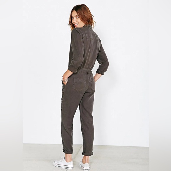 BDG Slouchy Long-Sleeve 100% CottonBlack/Gray Snap-Up Jumpsuit Small - Picture 2 of 10